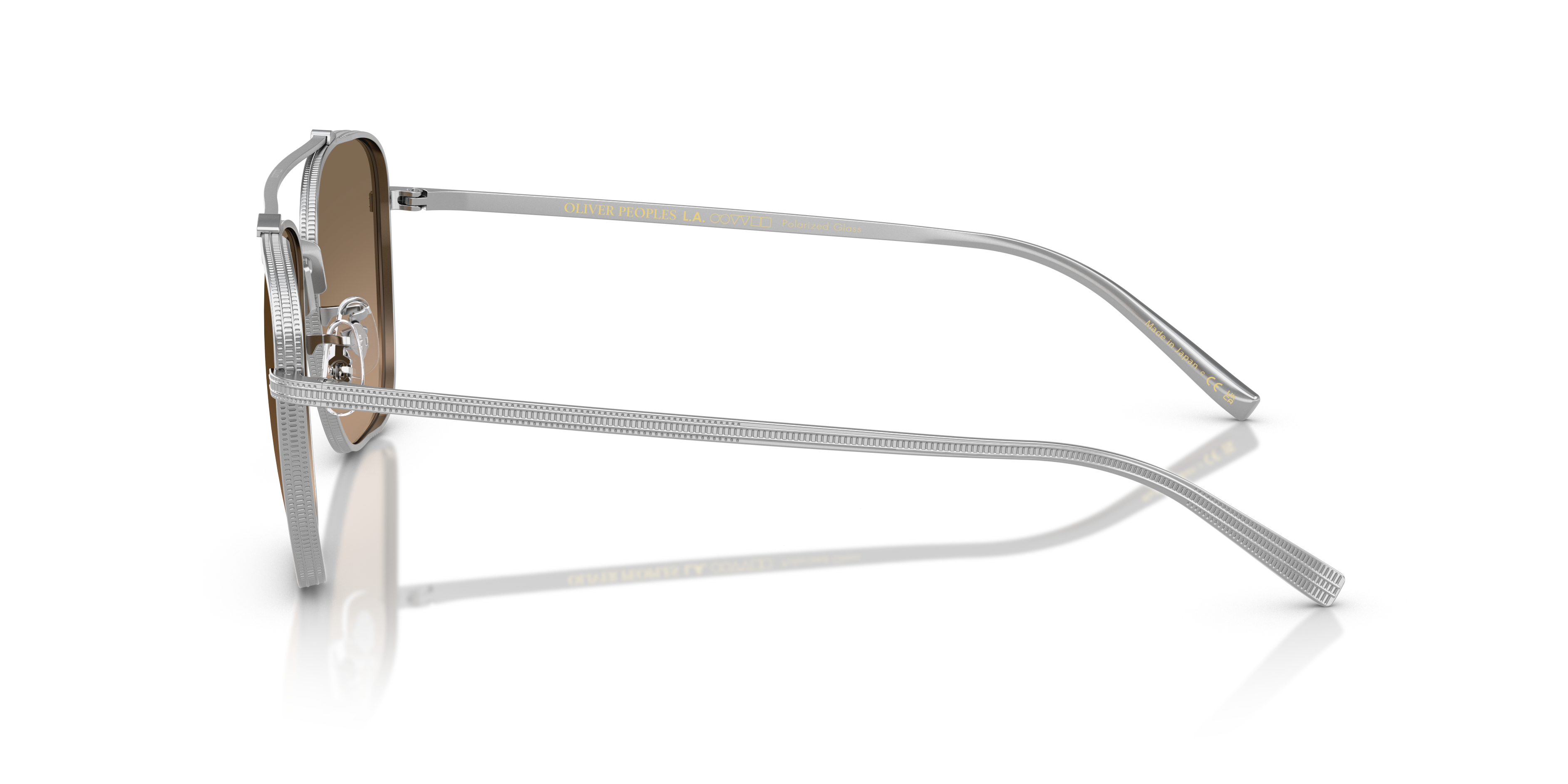 【新品未使用品】OLIVER PEOPLES Ｌassen vot Oliver Avison Sunglasses in Silver | Oliver®
