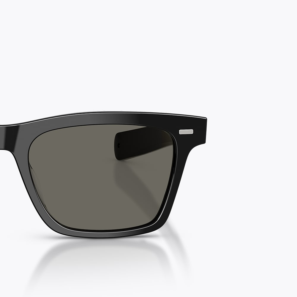 Occhiali Da Sole OV5590SM Nero con Zaffiro Carbon Grey